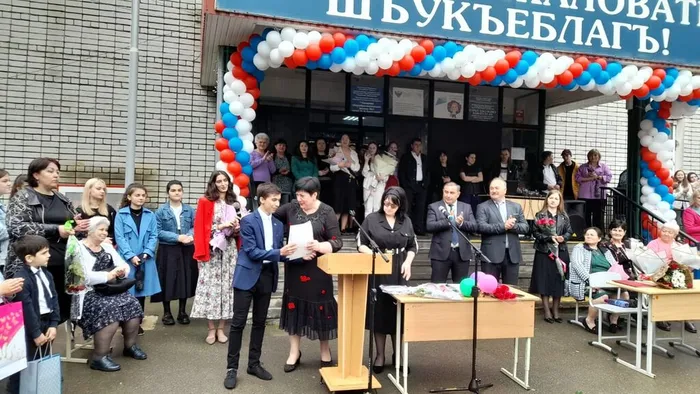 Последний школьный звонок (27)