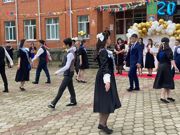 Последний школьный звонок (7)